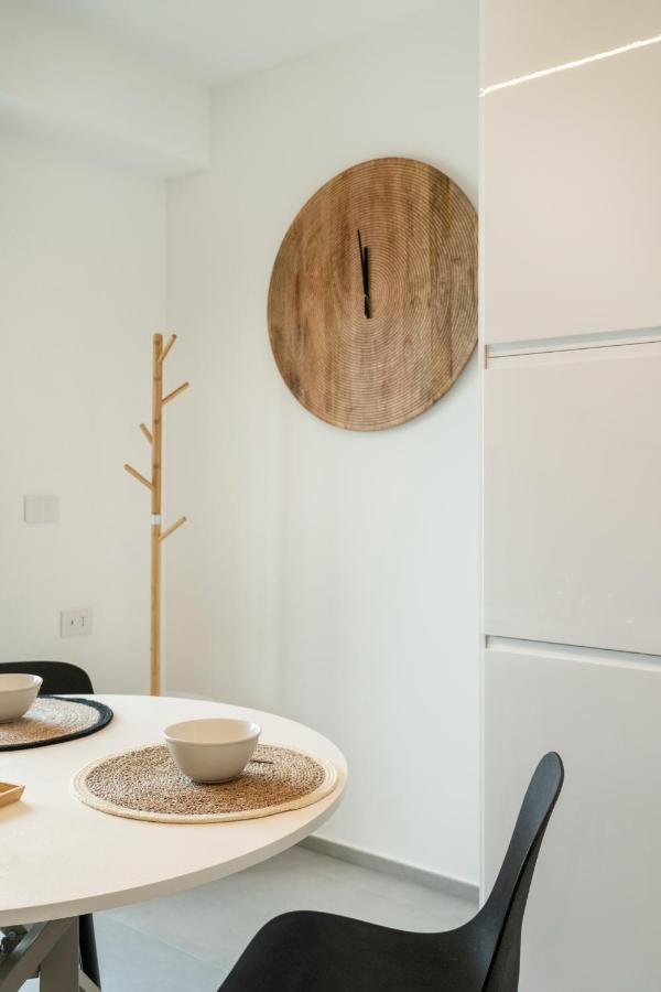 Gentile 46 Luxury Flat Apartment Bari Exterior photo